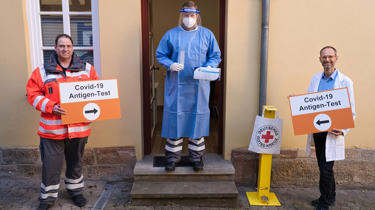 Coronatest_Titel_Hubertusapotheke.dpi Coronatest-Hubertus_Apotheke